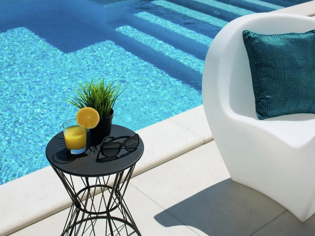 Charming Apartment In Fa Ana With Private Pool Fažana